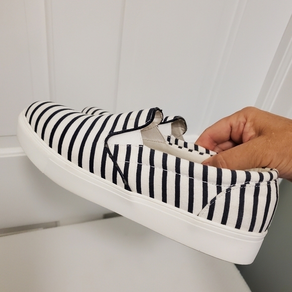 MIA Black & White Striped Loafers Size 10, casual, beachwear, preppy - Picture 5 of 12